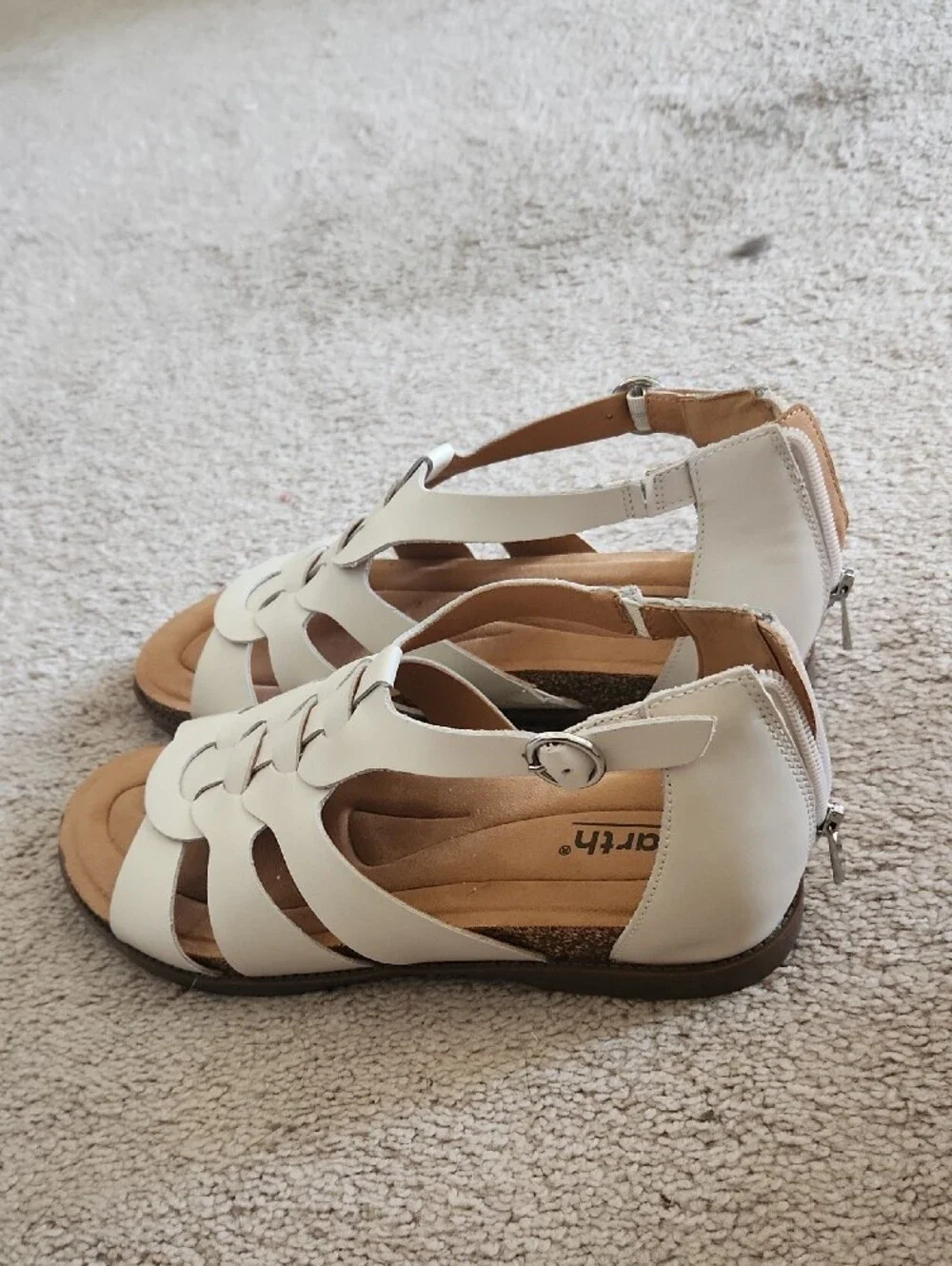 Earth cream leather